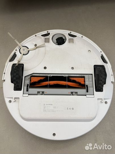 Робот пылесос Roborock с влажной уборкой