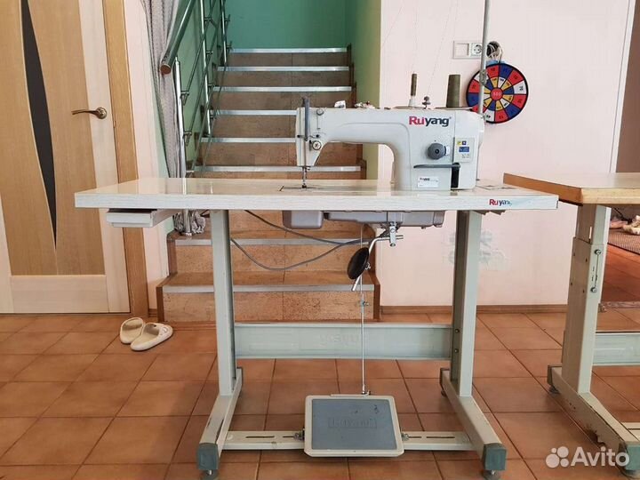 Промышленная швейная машинка. Juki и Ruiyang