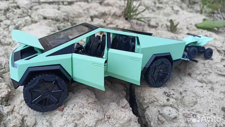 Tesla машинка игрушка