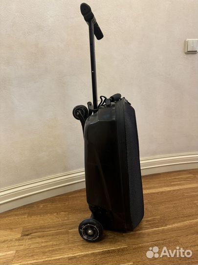 Продаю чемодан Micro трансформер(самокат)