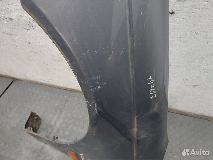 Крыло Toyota Avensis 1, 2002