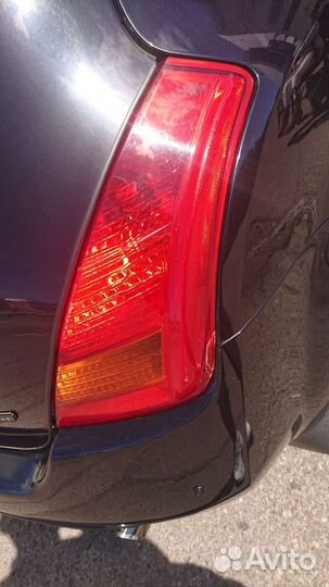 Задняя правая фара Murano z50