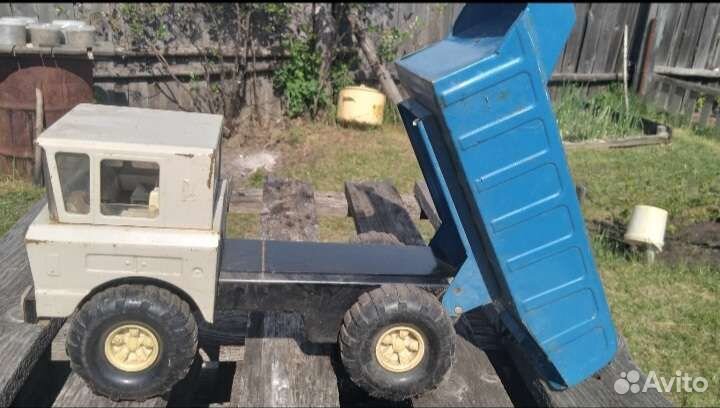 Игрушка машинка времен СССР