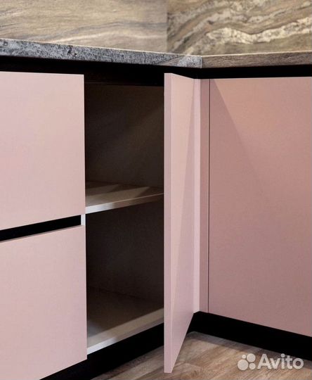 Кухни на заказ от фабрики