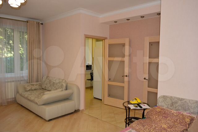 2-к. квартира, 50 м², 1/4 эт.