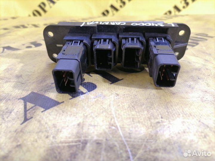 Блок кнопок Kia Carnival 1 1998-2006 минивэн 2.5