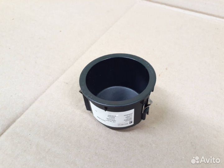 Стакан в подлокотник VW Touareg 1 7L casa