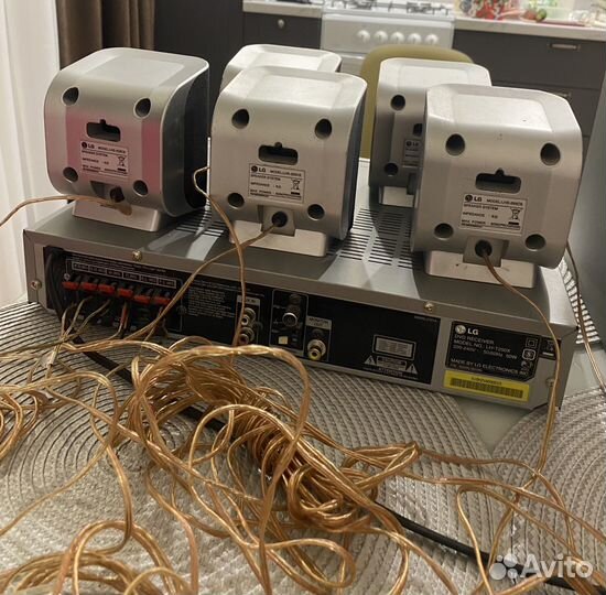 DVD проигрыватель LG LH-T250X