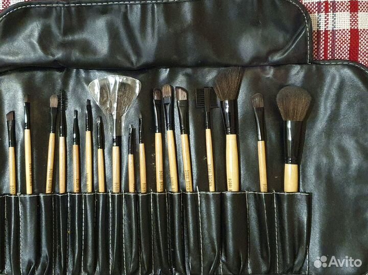 Набор кистей для макияжа Bobbi Brown