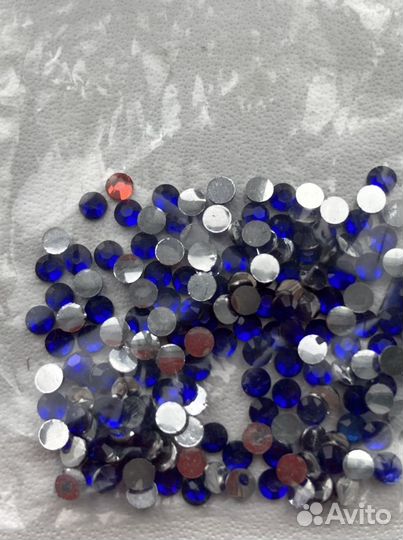 Стразы для ногтей