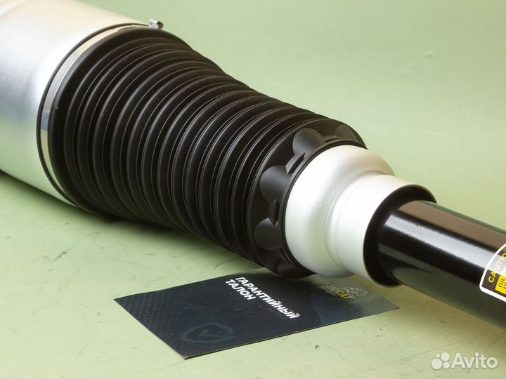 Стойка в сборе Jeep Grand Cherokee WK2