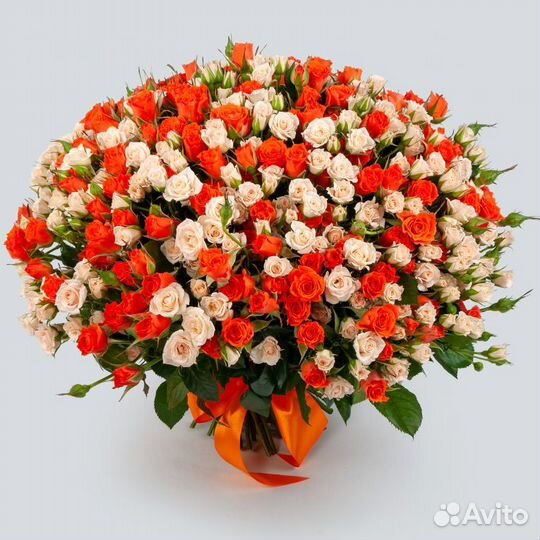 Букеты из кустовых роз с оптового склада