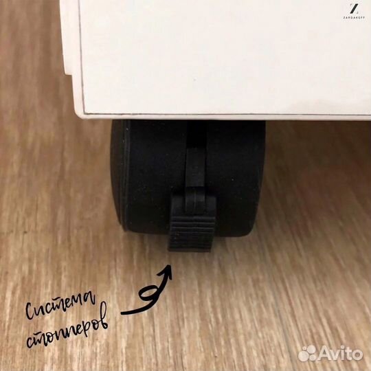 Туалетный столик визажиста с гримёрным зеркалом