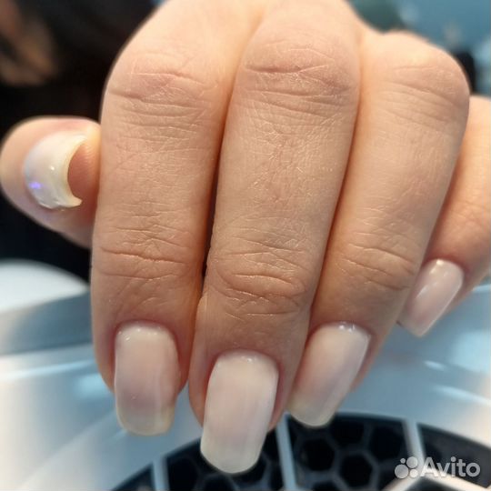 Модель на маникюр