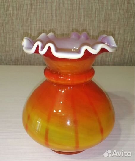 Роскошная ваза Красный МайСССР Красавица