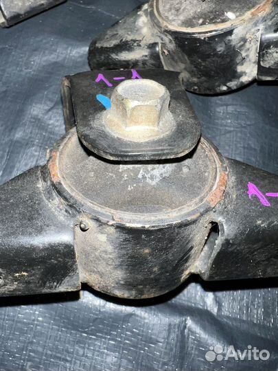 Опора переднего редуктора Паджеро 3 4