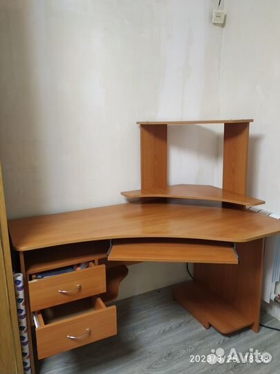 Компьютерный угловой стол бу