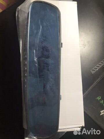 Автомобильное зеркало заднего вида с видеорегистра