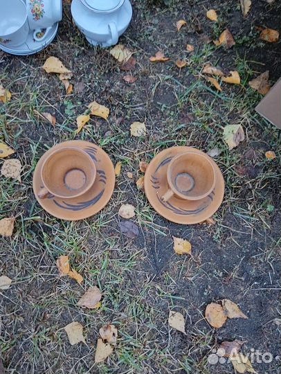 Чайные чашки и блюдца