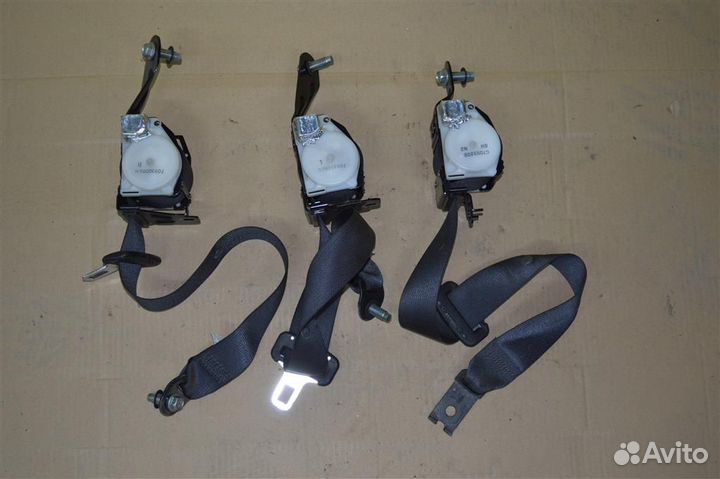 Ремень безопасности задний Honda Accord viii 2008