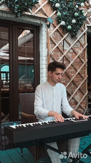 Пианист на мероприятие, певец