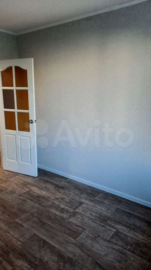 2-к. квартира, 50 м², 3/6 эт.