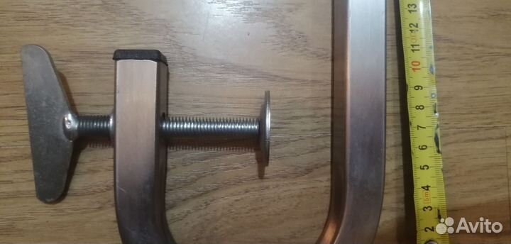 Держатель датчика эхолота