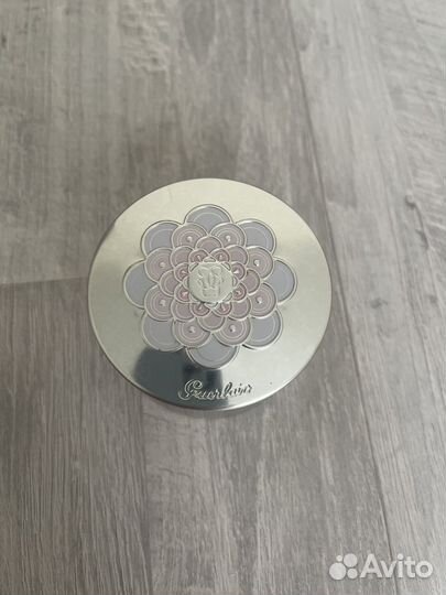 Guerlain пудра для лица Meteorites Perles