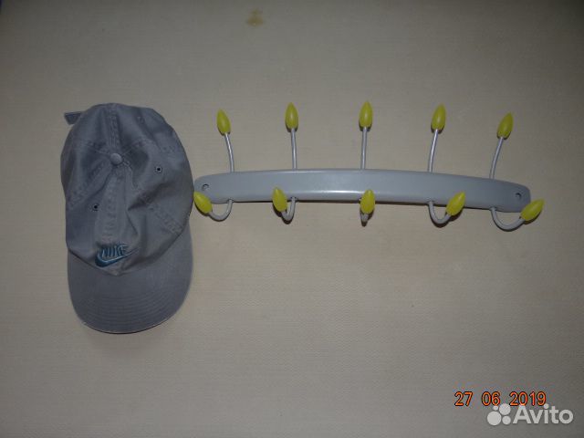 Вешалка на стену,дверь новая