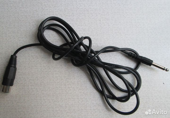 Кабель микрофонный