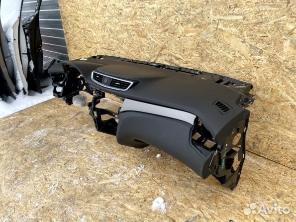 Торпедо с подушкой Nissan Qashqai J11