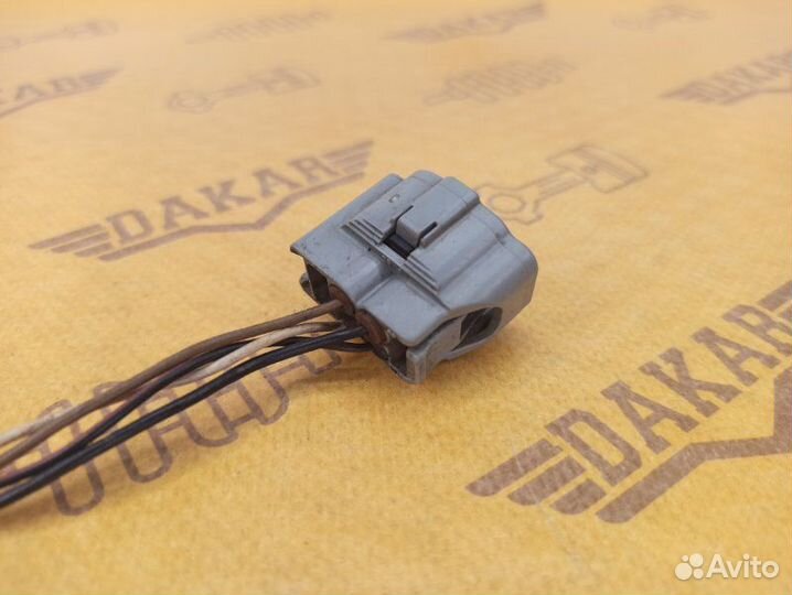Разъём проводки двигателя Toyota Vitz NCP10 2nzfe