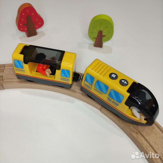 Поезд со звуком на батарейках для дороги Икеа