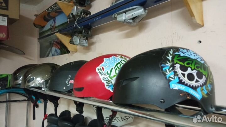 Защитные шорты, шлемы, защита для роликов