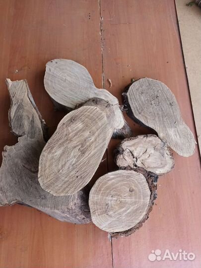 Слэб дерева и спилы