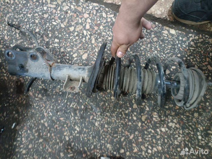 Амортизатор подвески передний Mazda 6 skyactiv