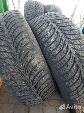 Goodyear UltraGrip Ice 215/65 R16