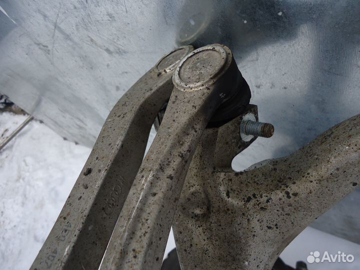 Поворотный кулак/цапфа передняя для Audi A6 C6