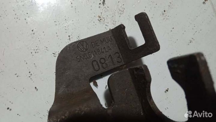 Кронштейн тормозного шланга Volkswagen Tiguan