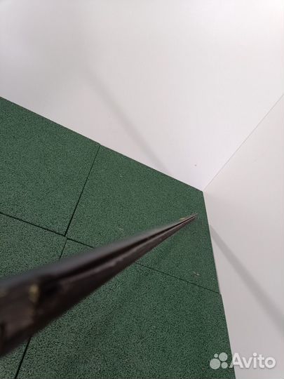 Накладка стекла перед лев двери наруж VW Passat B7