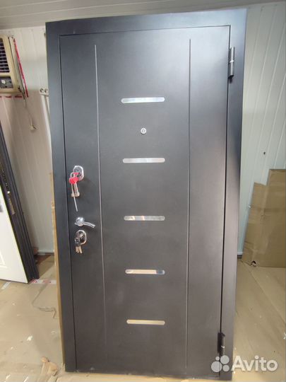 Дверь 8.5 см входная 86я металлическая