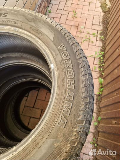 Yokohama Geolandar A/T G015 235/65 R17