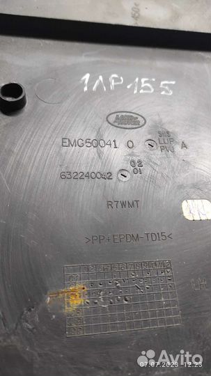 Облицовка средней стойки Range Rover Sport