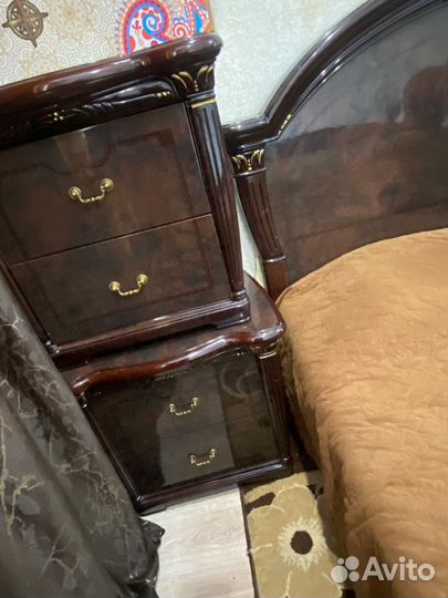 Спальный гарнитур