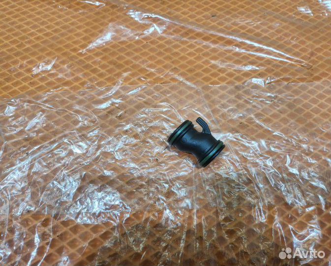 Трубка Audi A6 C7 4G cgwb 2012