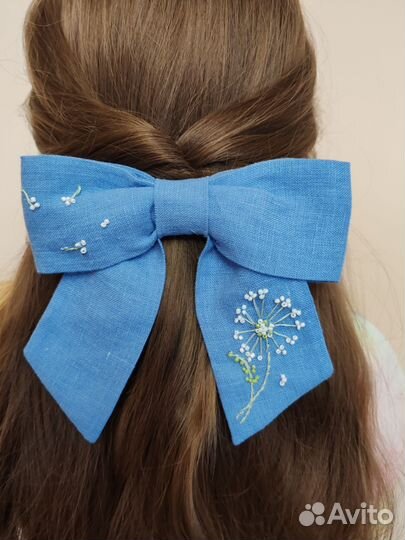 Бант для волос льняной с вышивкой