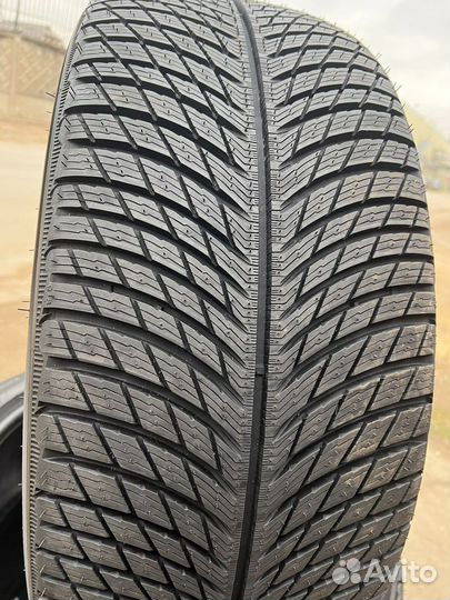 Michelin Pilot Alpin 5 SUV 325/35 R22 и 285/40 R22 V