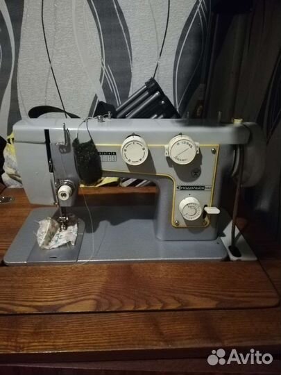 Швейная машина подольск 142