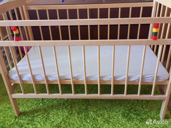 Детская кроватка + комплект