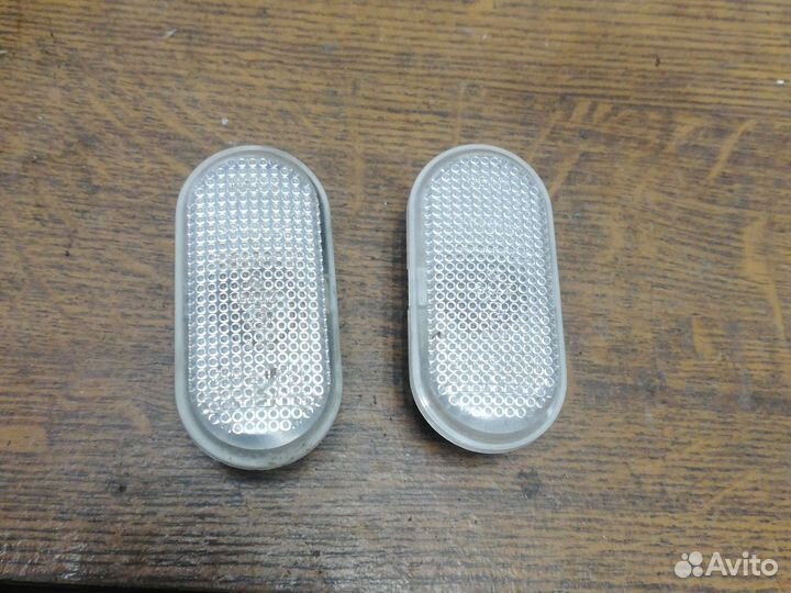 Повторитель поворота Лада Ларгус